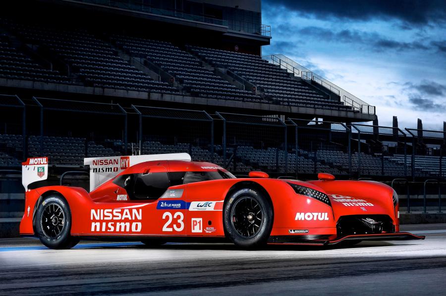  Nissan GT-R LM Nismo 2015 года  (фото 11 из 31)